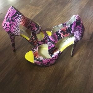Michael Antonio heels brand new
